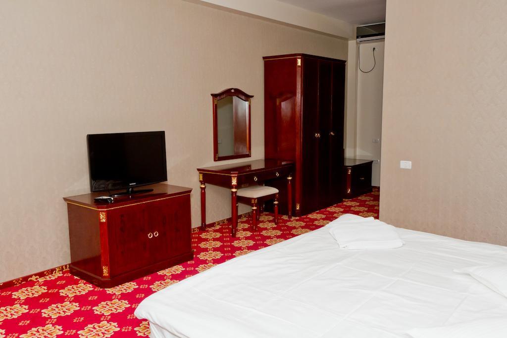 Complex Aristrocratos Hotel Мамая Екстериор снимка