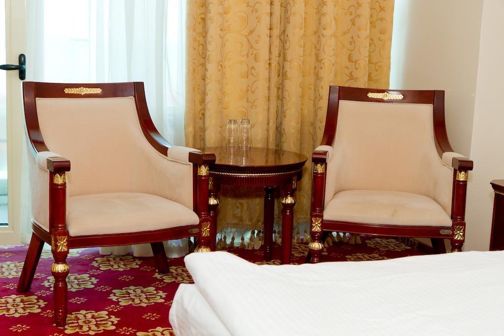Complex Aristrocratos Hotel Мамая Екстериор снимка